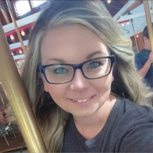 Meet your Posher, Ashlee